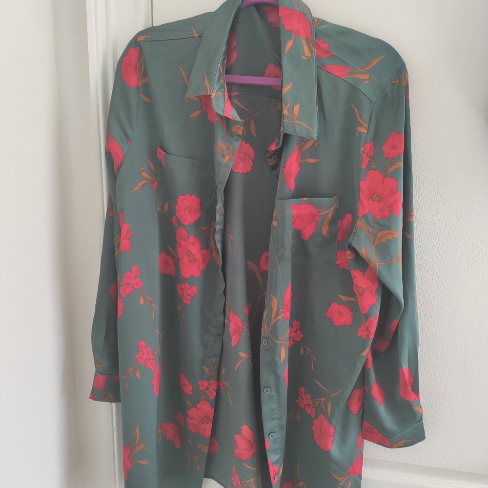 Pretty little thing,8,Floral print